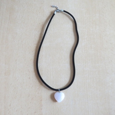 Kette mit Samtband und Herzanhänger Murano-Stil