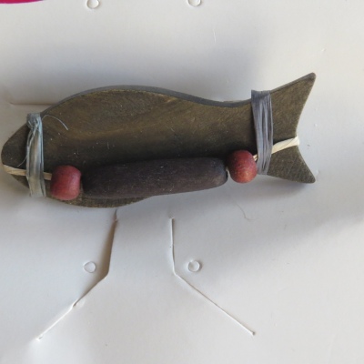 Brosche Anstecknadel Holz 3