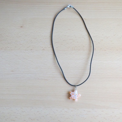 Kette mit Anhänger Stern